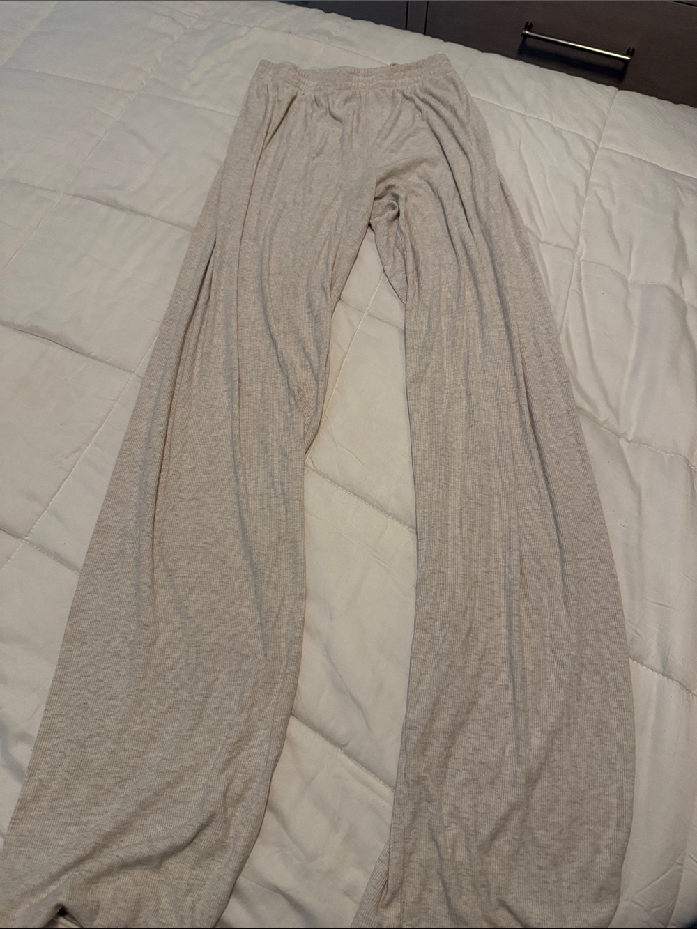 Aritzia The Group lounge pants in oatmeal XS